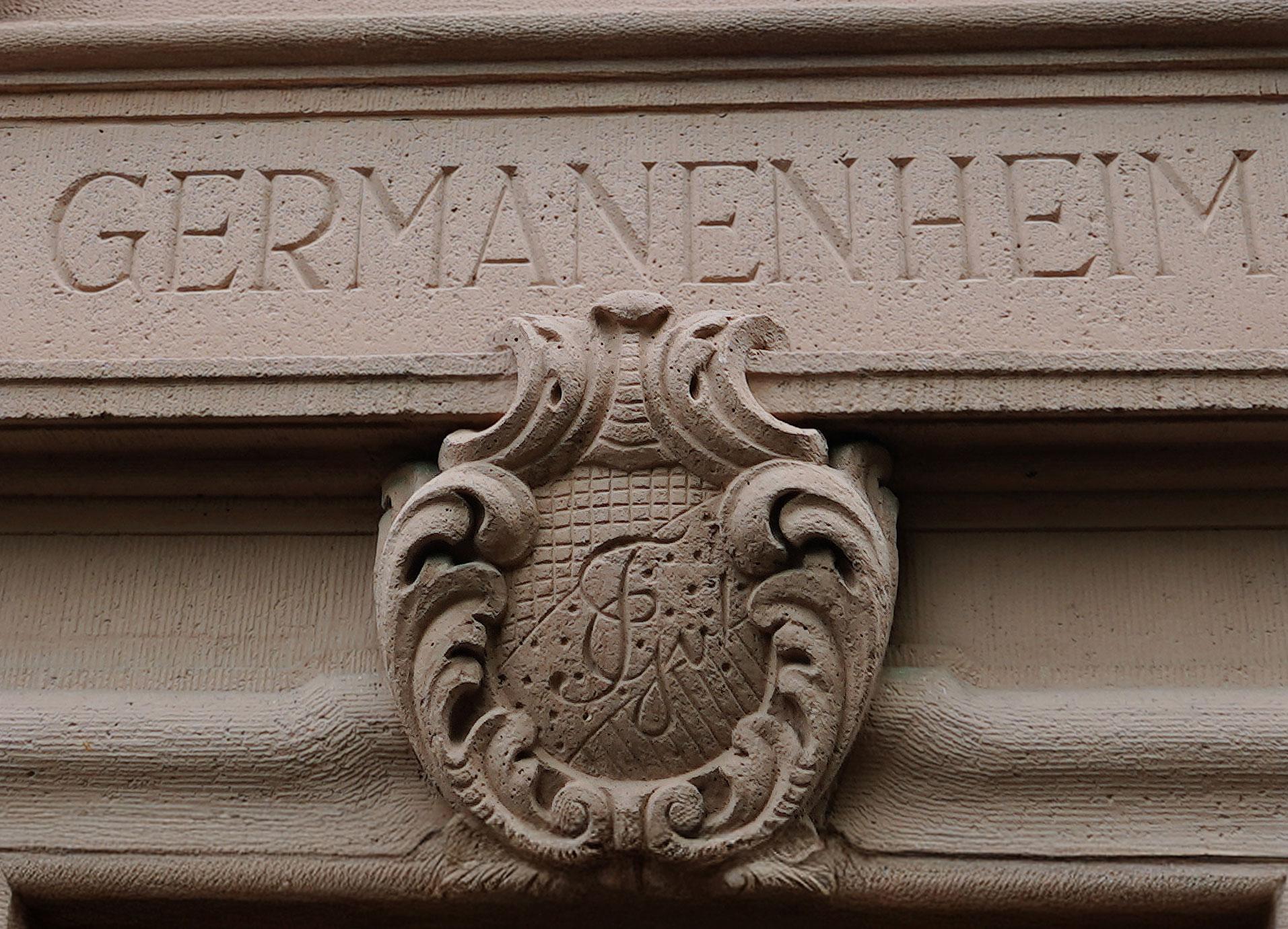 Germanenhaus – Frontansicht